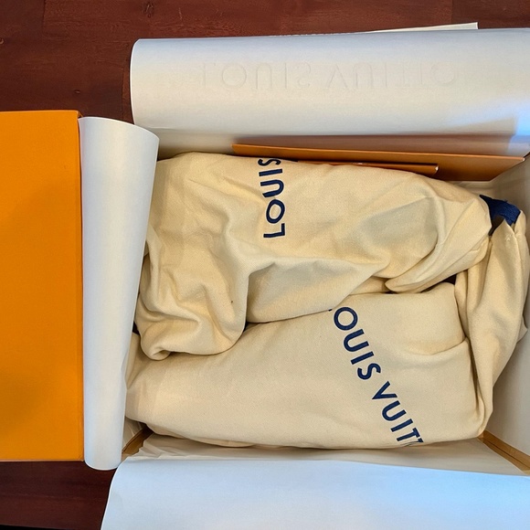 LV Trainers  / Sneakers / Virgil Abloh Men's US9 /EU42 - Picture 16 of 16